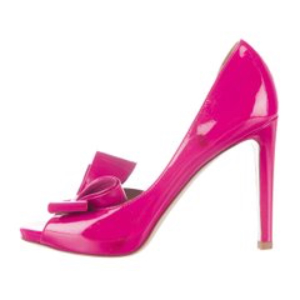 Valentino r D'Orsay Peep Toe Bow Heels. Size 6.